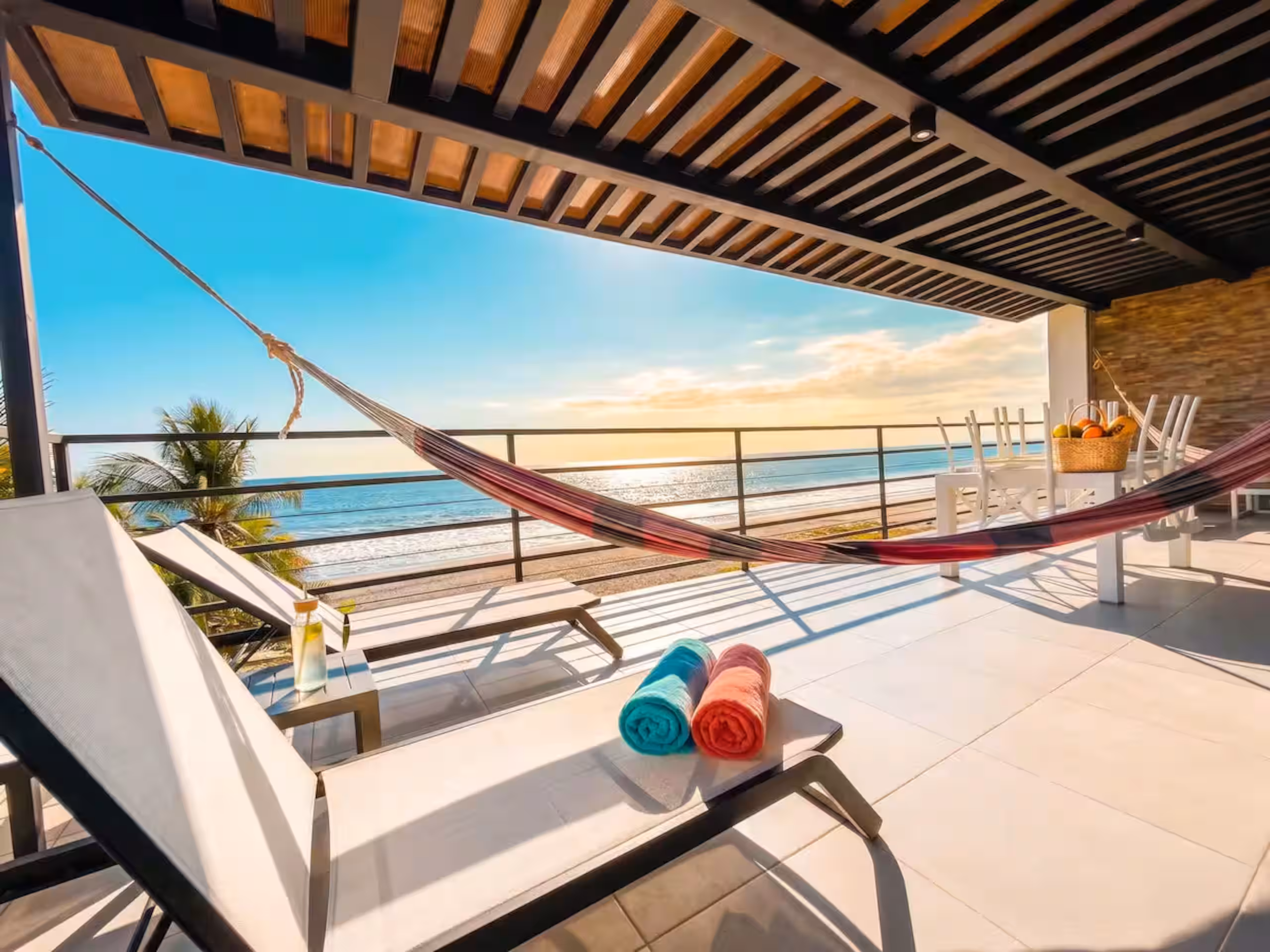 Lujo Penthouse Vista 360° al Mar | Piscina & Playa