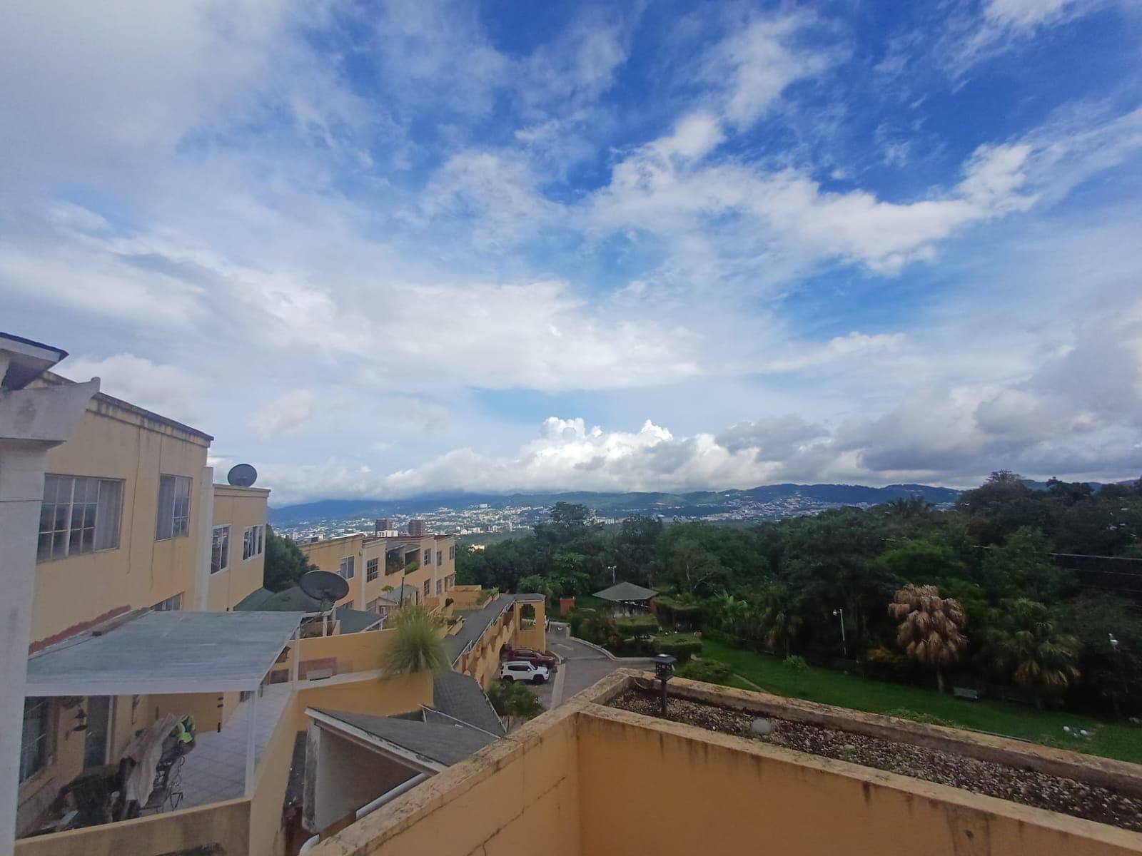Apartamento en venta condominio vistas del carmen | $250,000