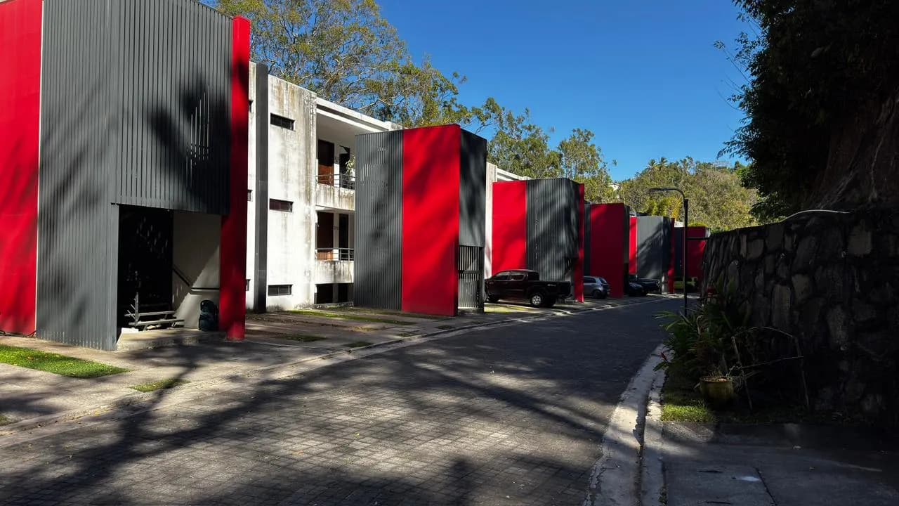 Apartamento con terraza y vista en Los Planes de Renderos